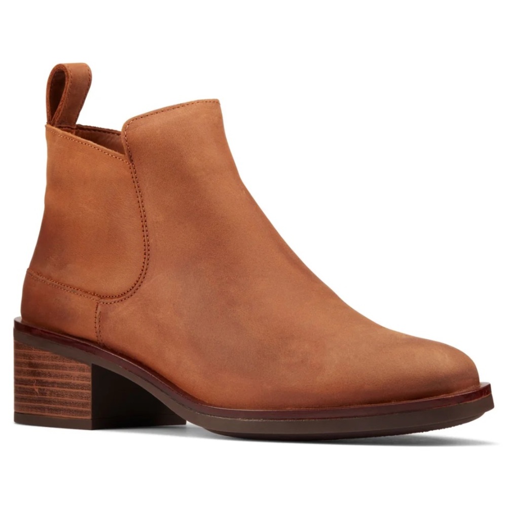 CLARKS — Memi Zip Dark Tan